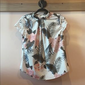 Floral Lace Sleeve Blouse